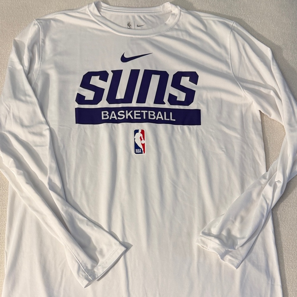 NWOT Nike White Suns Basketball Long Sleeve Tee